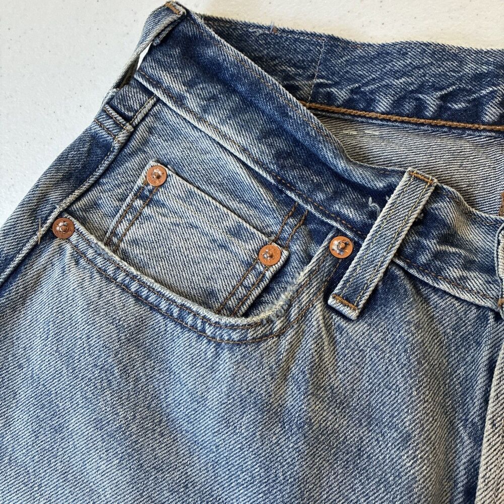 Levi’s Premium 90’s Women 501 Selvedge VTG Denim Big E Red Tab Jeans Med Wash 26 - Picture 9 of 16